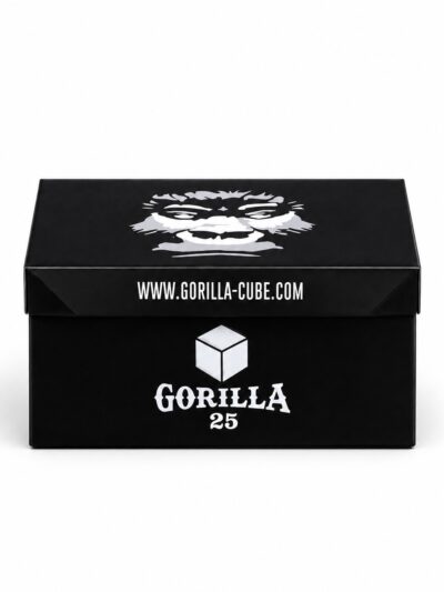 Cărbuni narghilea Gorilla C25, 1 kg – cutie închisă, văzută din față și de sus, pe fundal alb